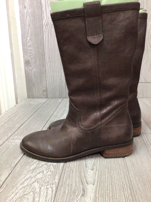 Salvia Boots Size 9